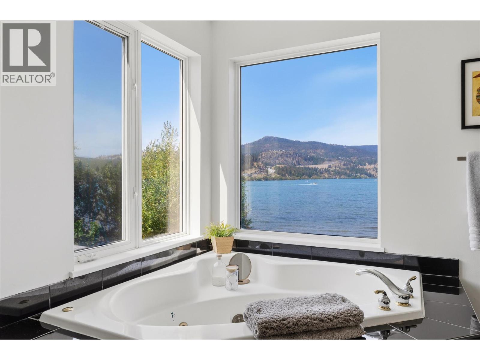 3210 Clement Road, Lake Country, British Columbia  V4V 1X7 - Photo 38 - 10397929