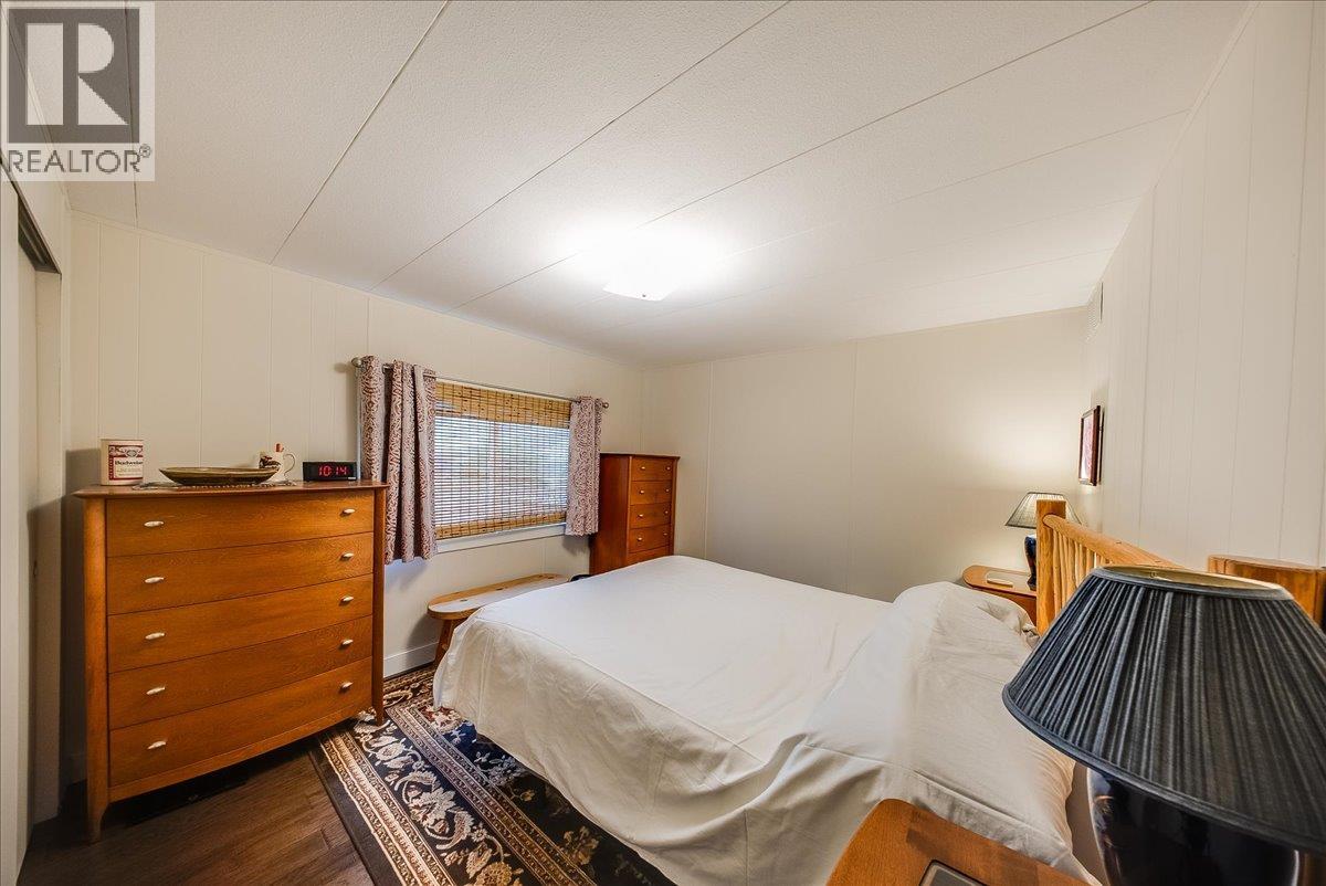 91 Holmes Road, Christina Lake, British Columbia  V0H 1E0 - Photo 20 - 10399080