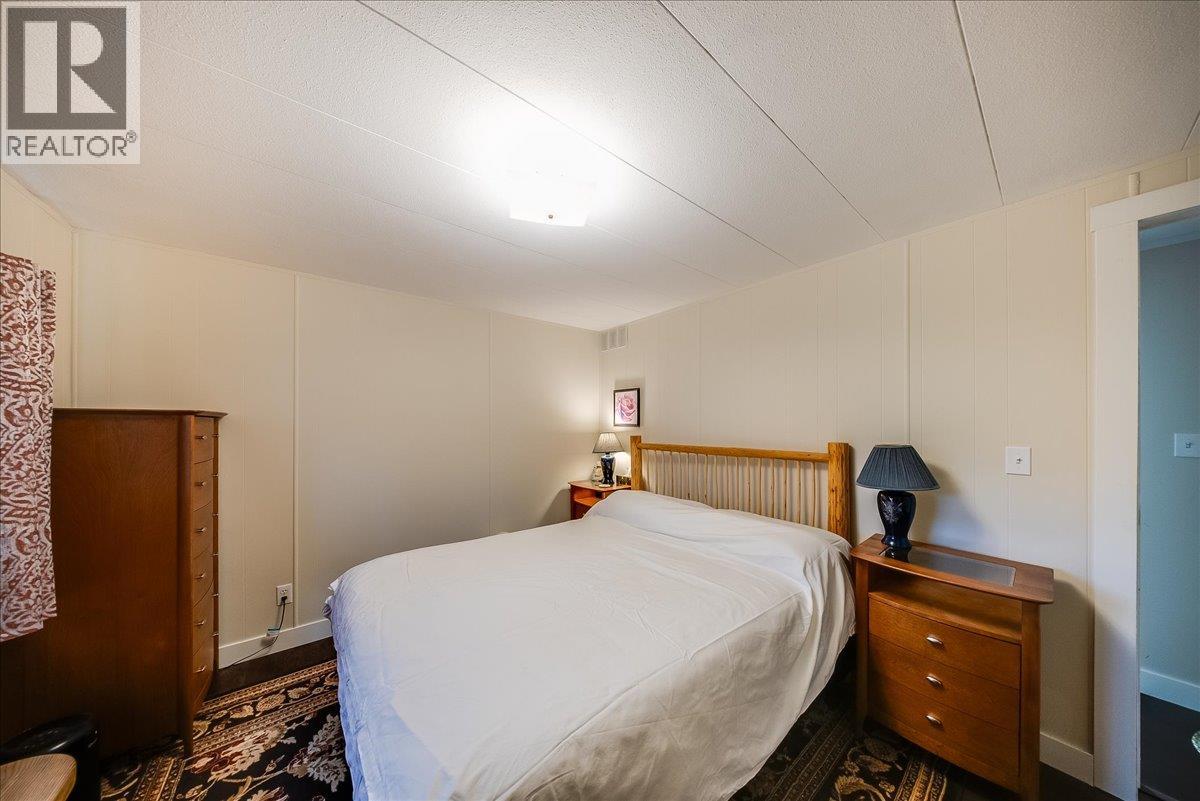 91 Holmes Road, Christina Lake, British Columbia  V0H 1E0 - Photo 21 - 10399080