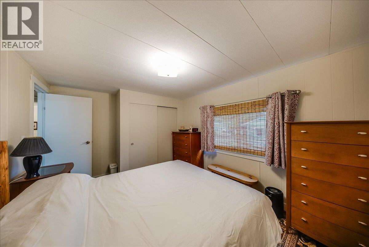 91 Holmes Road, Christina Lake, British Columbia  V0H 1E0 - Photo 22 - 10399080