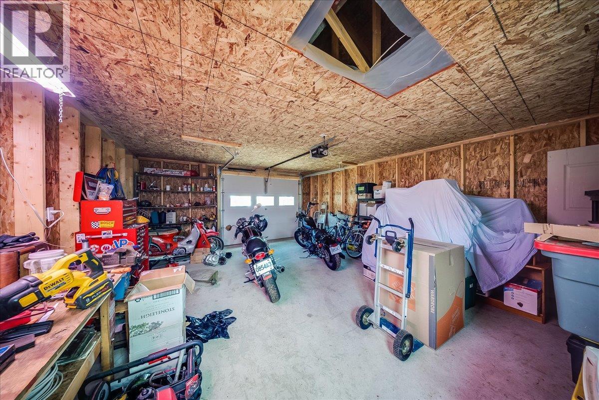 91 Holmes Road, Christina Lake, British Columbia  V0H 1E0 - Photo 36 - 10399080