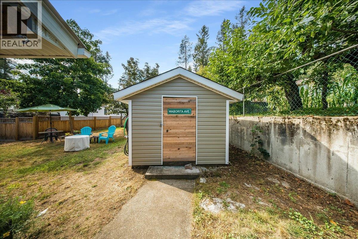 91 Holmes Road, Christina Lake, British Columbia  V0H 1E0 - Photo 38 - 10399080