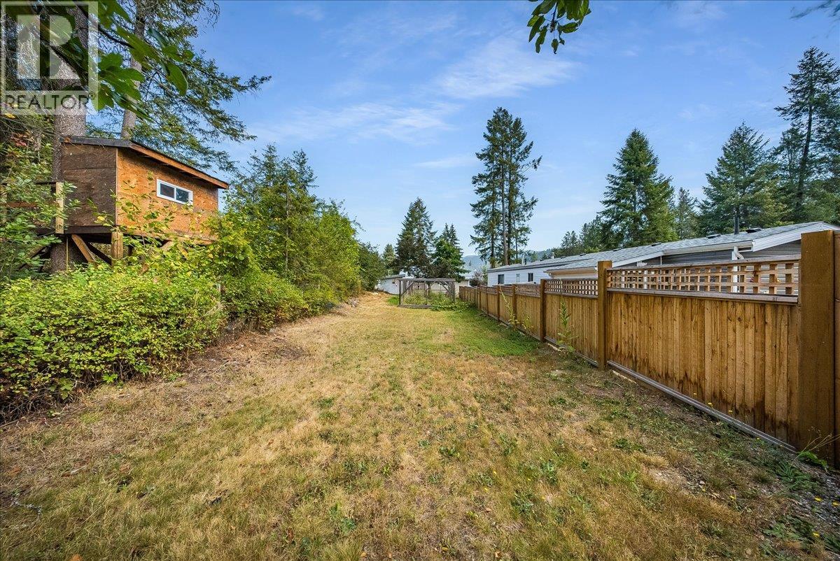 91 Holmes Road, Christina Lake, British Columbia  V0H 1E0 - Photo 51 - 10399080