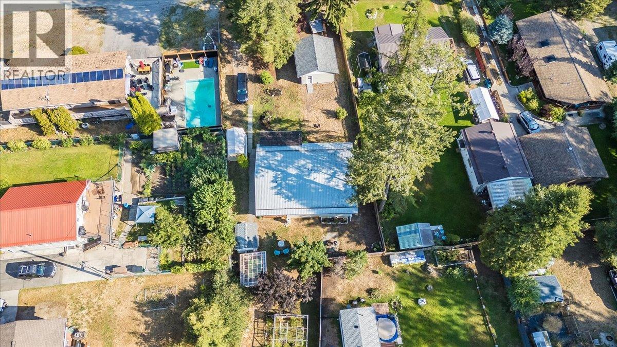 91 Holmes Road, Christina Lake, British Columbia  V0H 1E0 - Photo 53 - 10399080