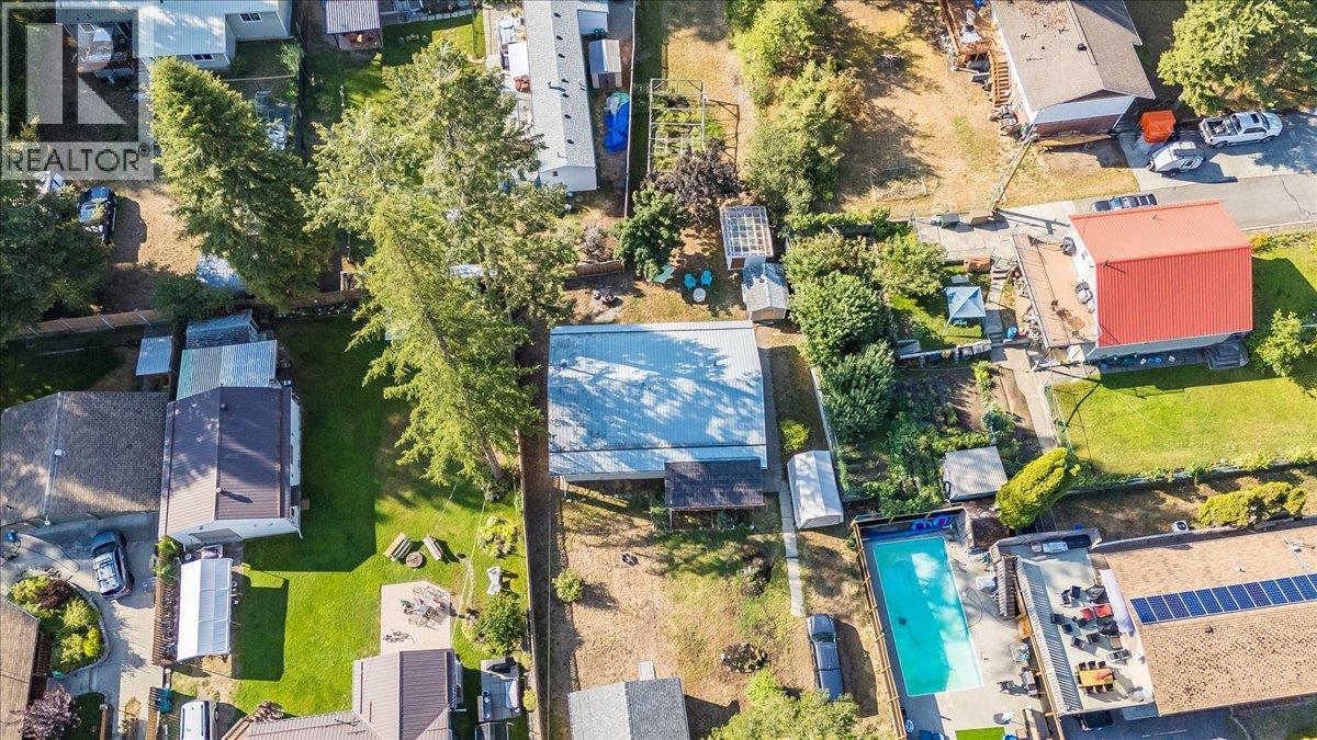 91 Holmes Road, Christina Lake, British Columbia  V0H 1E0 - Photo 54 - 10399080