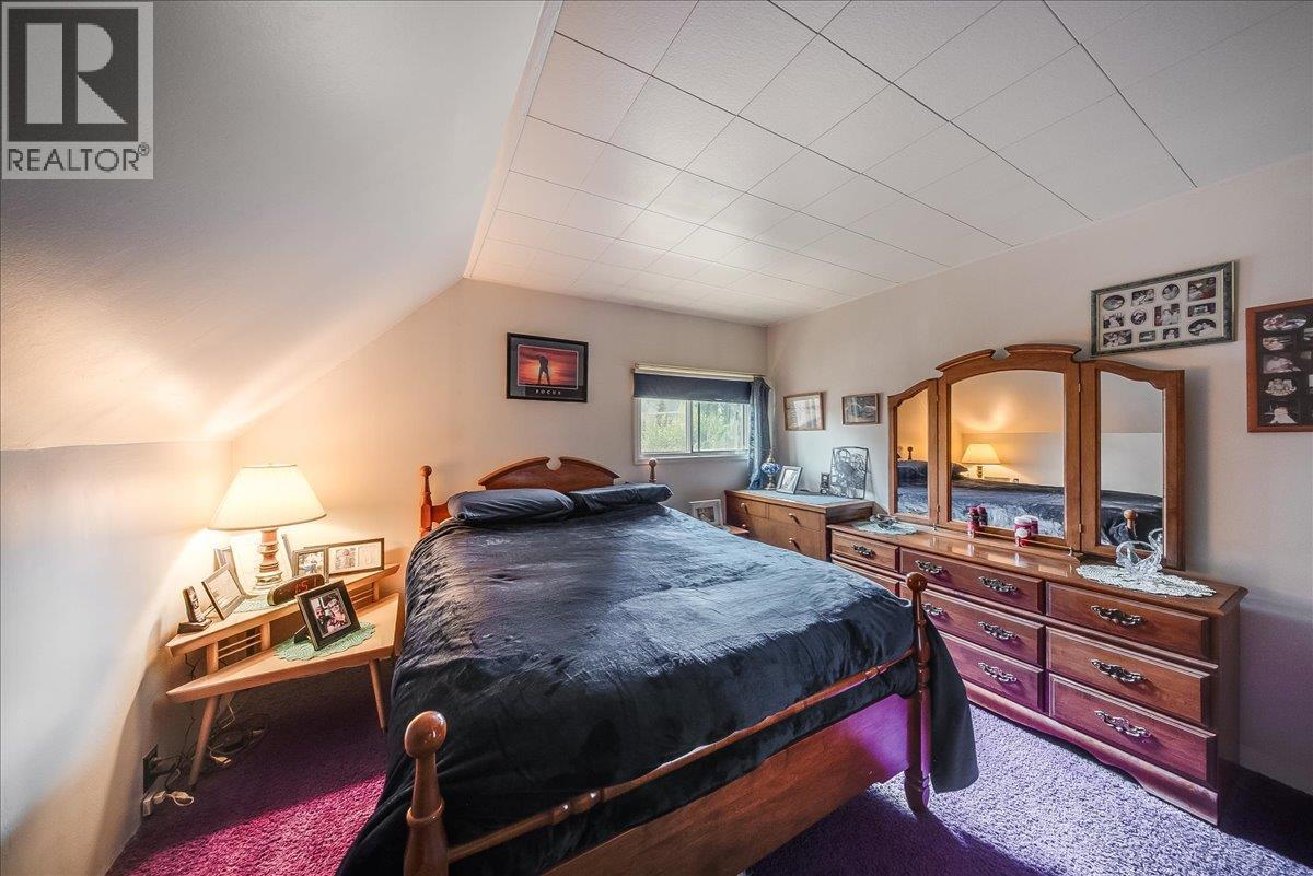 1924 Davis Street, Rossland, British Columbia  V0G 1Y0 - Photo 18 - 10399140