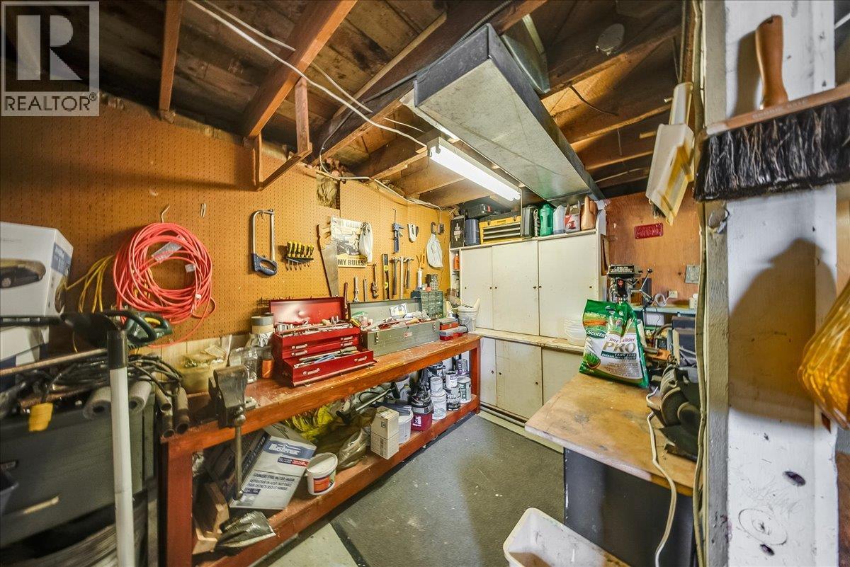 1924 Davis Street, Rossland, British Columbia  V0G 1Y0 - Photo 24 - 10399140