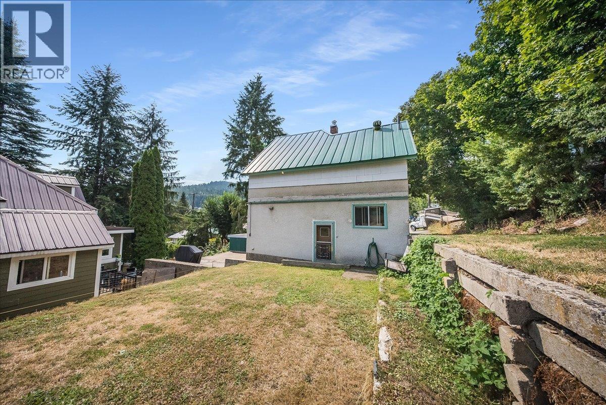1924 Davis Street, Rossland, British Columbia  V0G 1Y0 - Photo 28 - 10399140