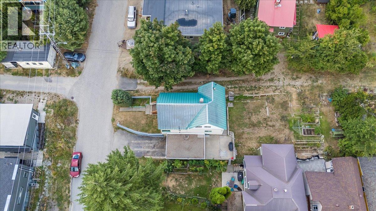 1924 Davis Street, Rossland, British Columbia  V0G 1Y0 - Photo 30 - 10399140