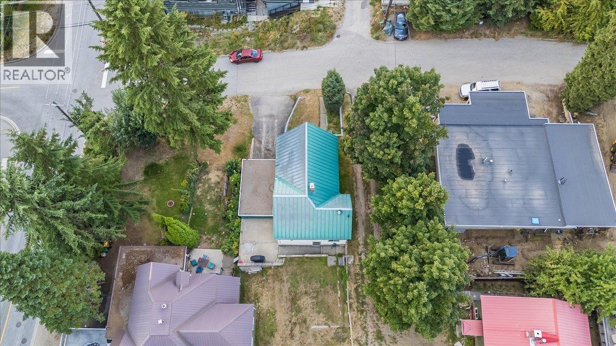 1924 Davis Street, Rossland, British Columbia  V0G 1Y0 - Photo 31 - 10399140
