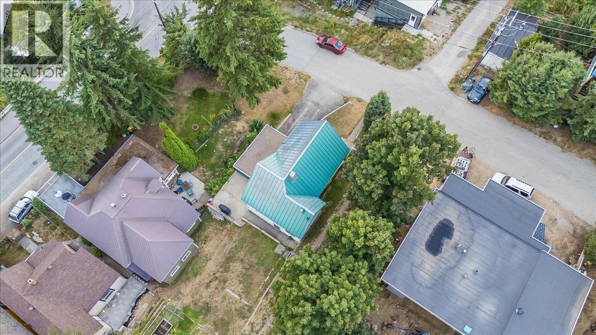 1924 Davis Street, Rossland, British Columbia  V0G 1Y0 - Photo 32 - 10399140