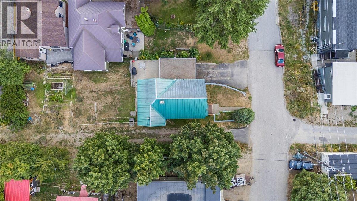 1924 Davis Street, Rossland, British Columbia  V0G 1Y0 - Photo 33 - 10399140