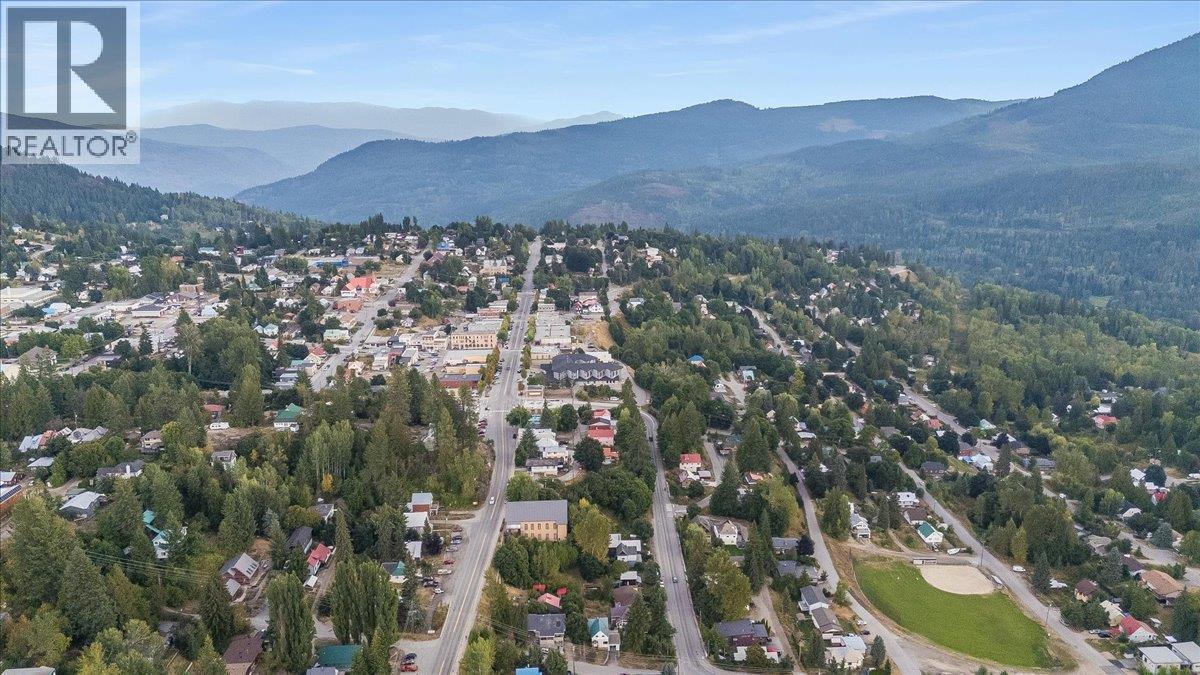 1924 Davis Street, Rossland, British Columbia  V0G 1Y0 - Photo 34 - 10399140