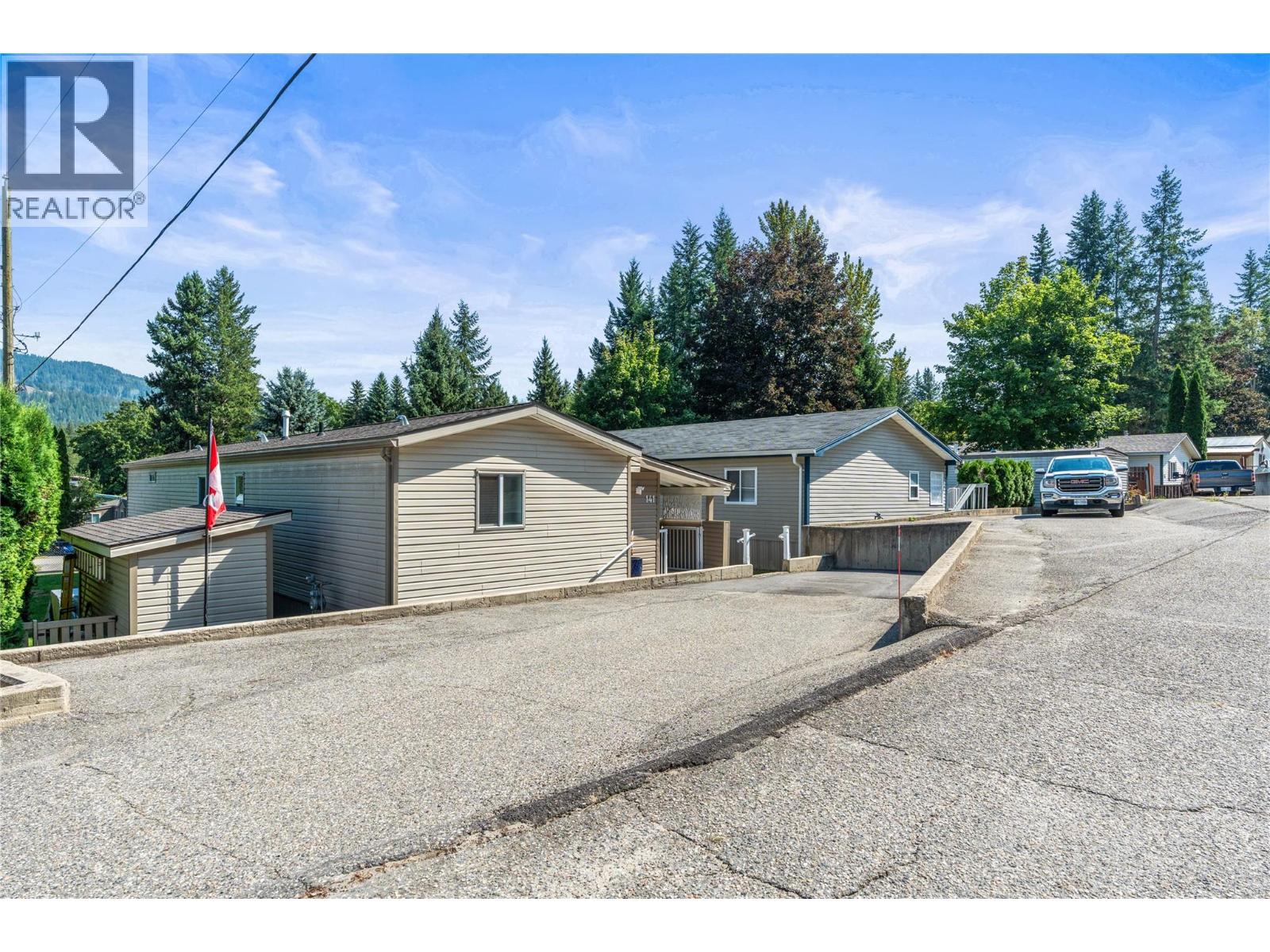 2500 97b Highway Se Unit# 141, Salmon Arm, British Columbia  V1E 1C2 - Photo 2 - 10399138