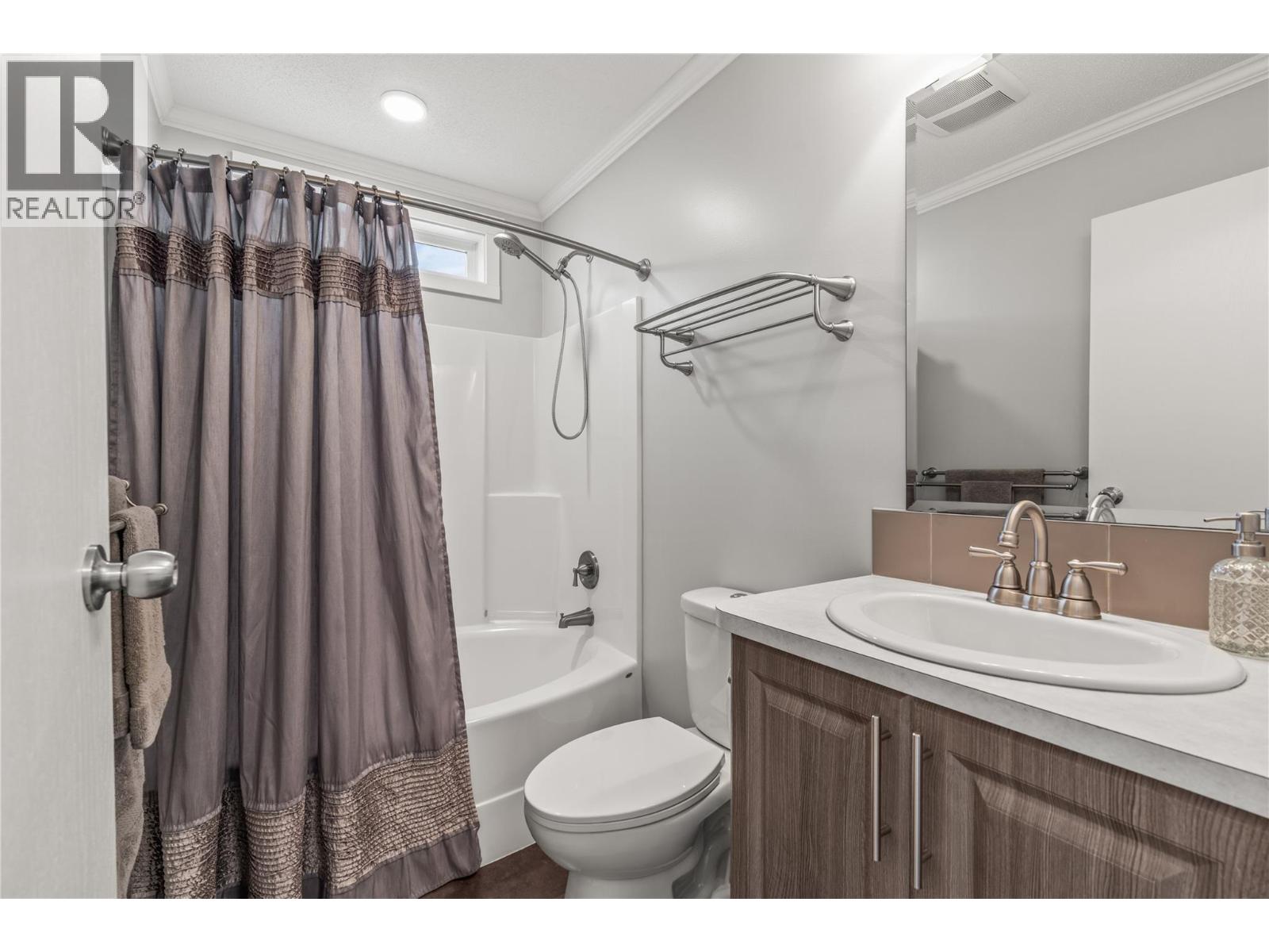 2500 97b Highway Se Unit# 141, Salmon Arm, British Columbia  V1E 1C2 - Photo 23 - 10399138