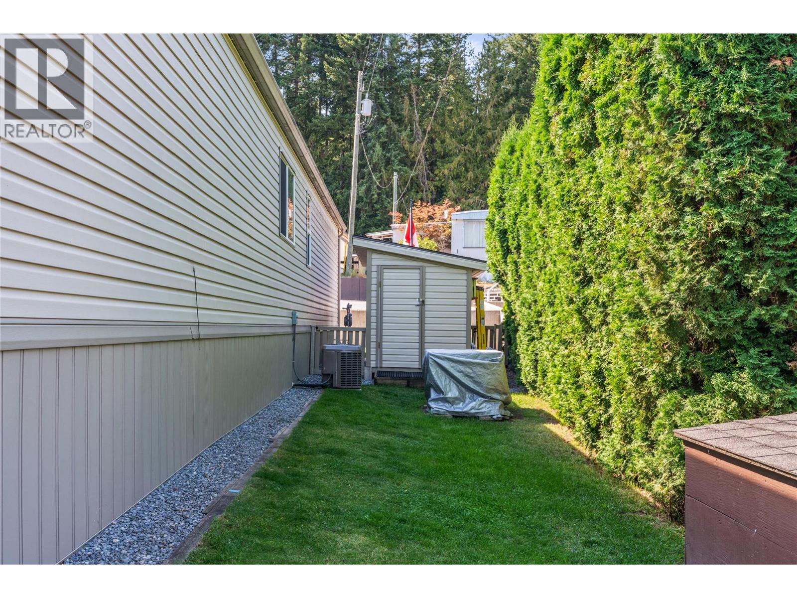 2500 97b Highway Se Unit# 141, Salmon Arm, British Columbia  V1E 1C2 - Photo 29 - 10399138