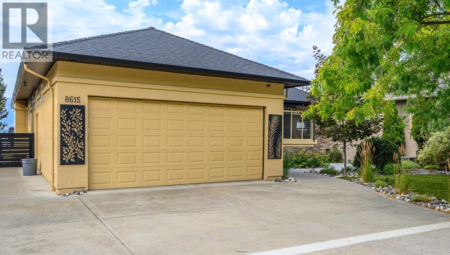 8615 Okanagan Landing Road, Vernon, British Columbia  V1H 1J6 - Photo 1 - 10399053