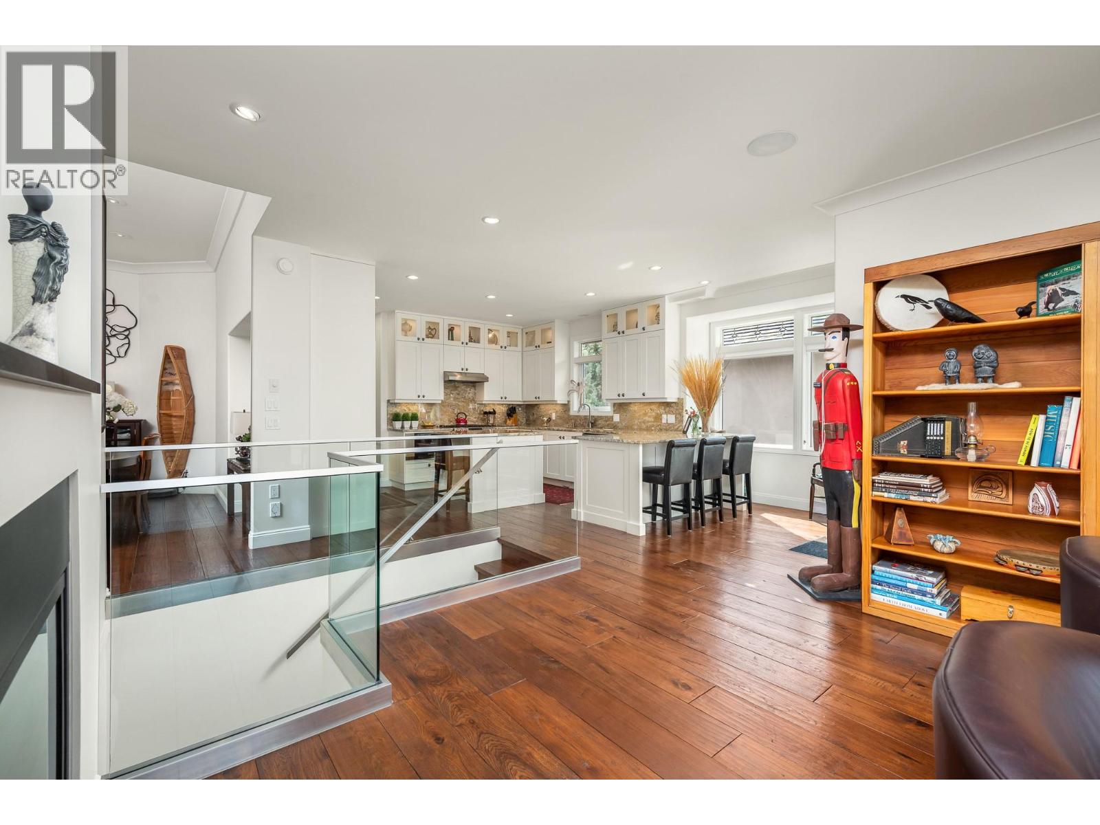 8615 Okanagan Landing Road, Vernon, British Columbia  V1H 1J6 - Photo 12 - 10399053