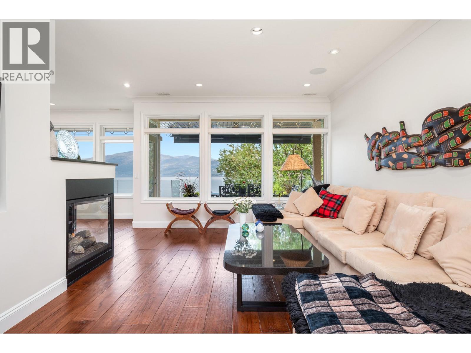 8615 Okanagan Landing Road, Vernon, British Columbia  V1H 1J6 - Photo 17 - 10399053