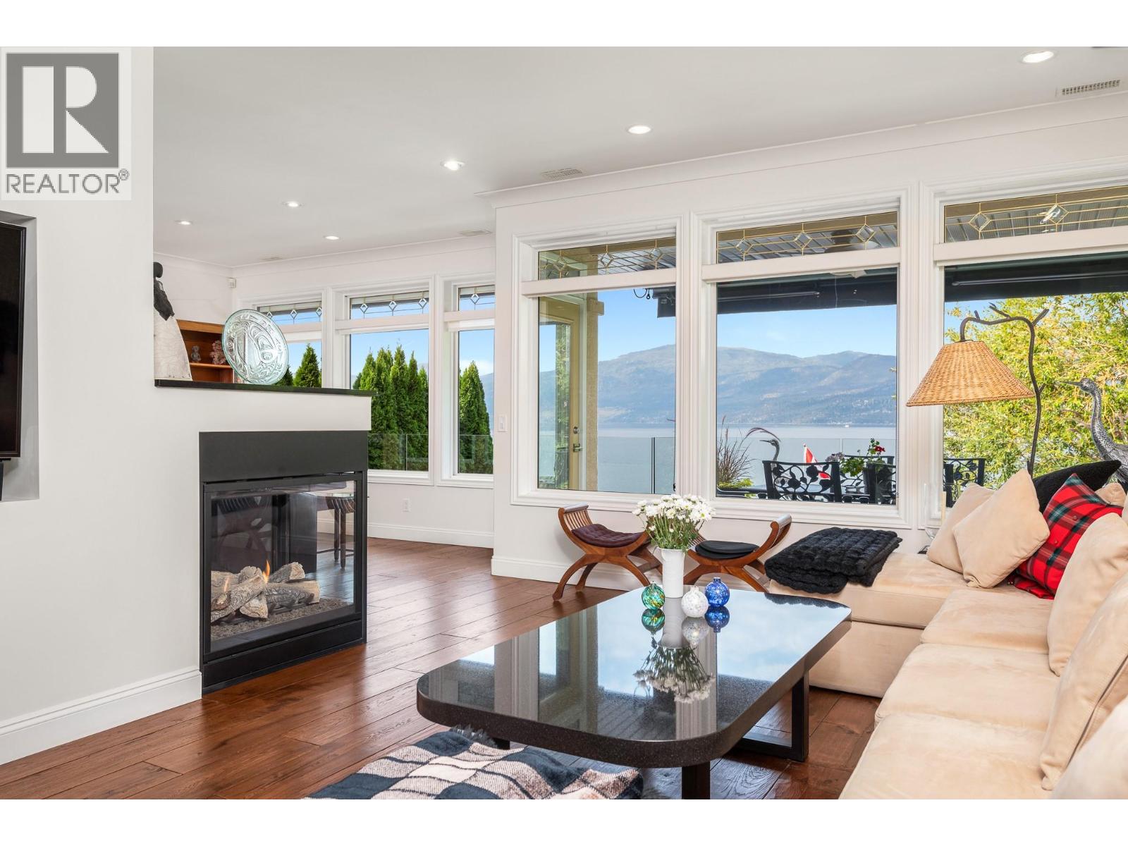 8615 Okanagan Landing Road, Vernon, British Columbia  V1H 1J6 - Photo 18 - 10399053