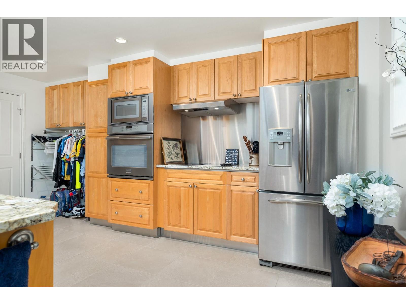 8615 Okanagan Landing Road, Vernon, British Columbia  V1H 1J6 - Photo 40 - 10399053