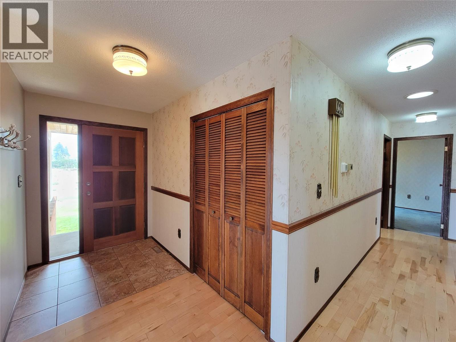 230 12th Avenue, Keremeos, British Columbia  V0X 1N3 - Photo 27 - 10399192