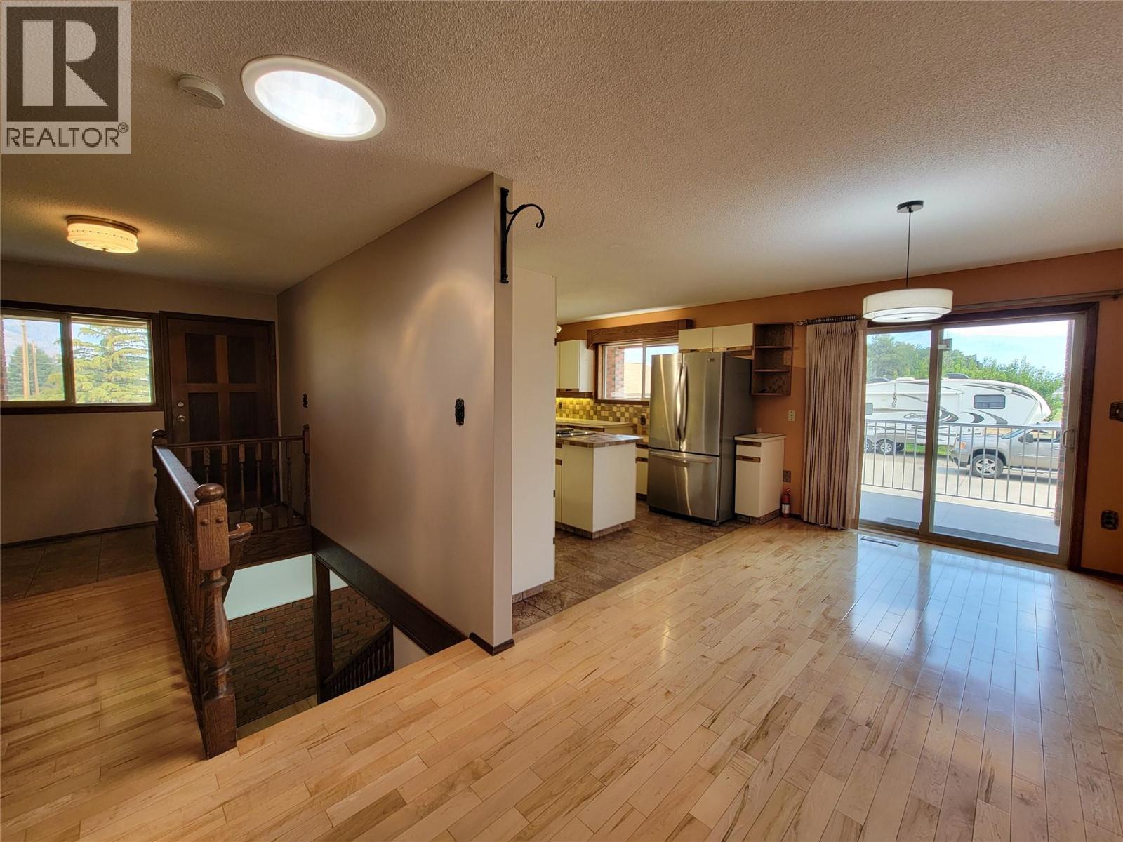 230 12th Avenue, Keremeos, British Columbia  V0X 1N3 - Photo 29 - 10399192