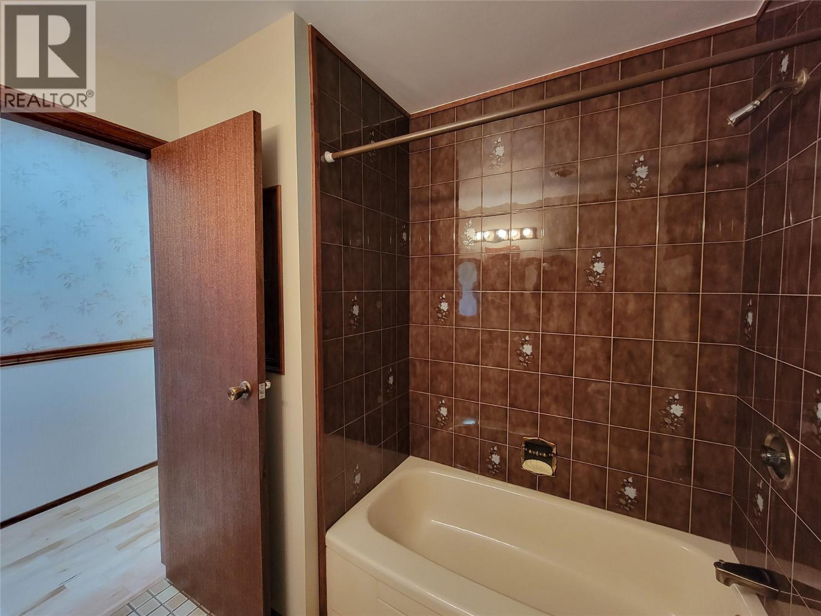 230 12th Avenue, Keremeos, British Columbia  V0X 1N3 - Photo 31 - 10399192