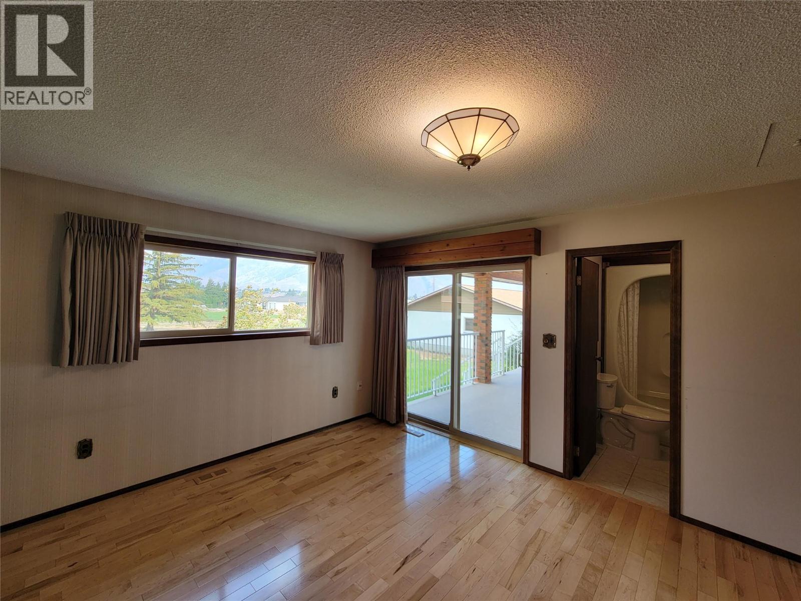 230 12th Avenue, Keremeos, British Columbia  V0X 1N3 - Photo 33 - 10399192