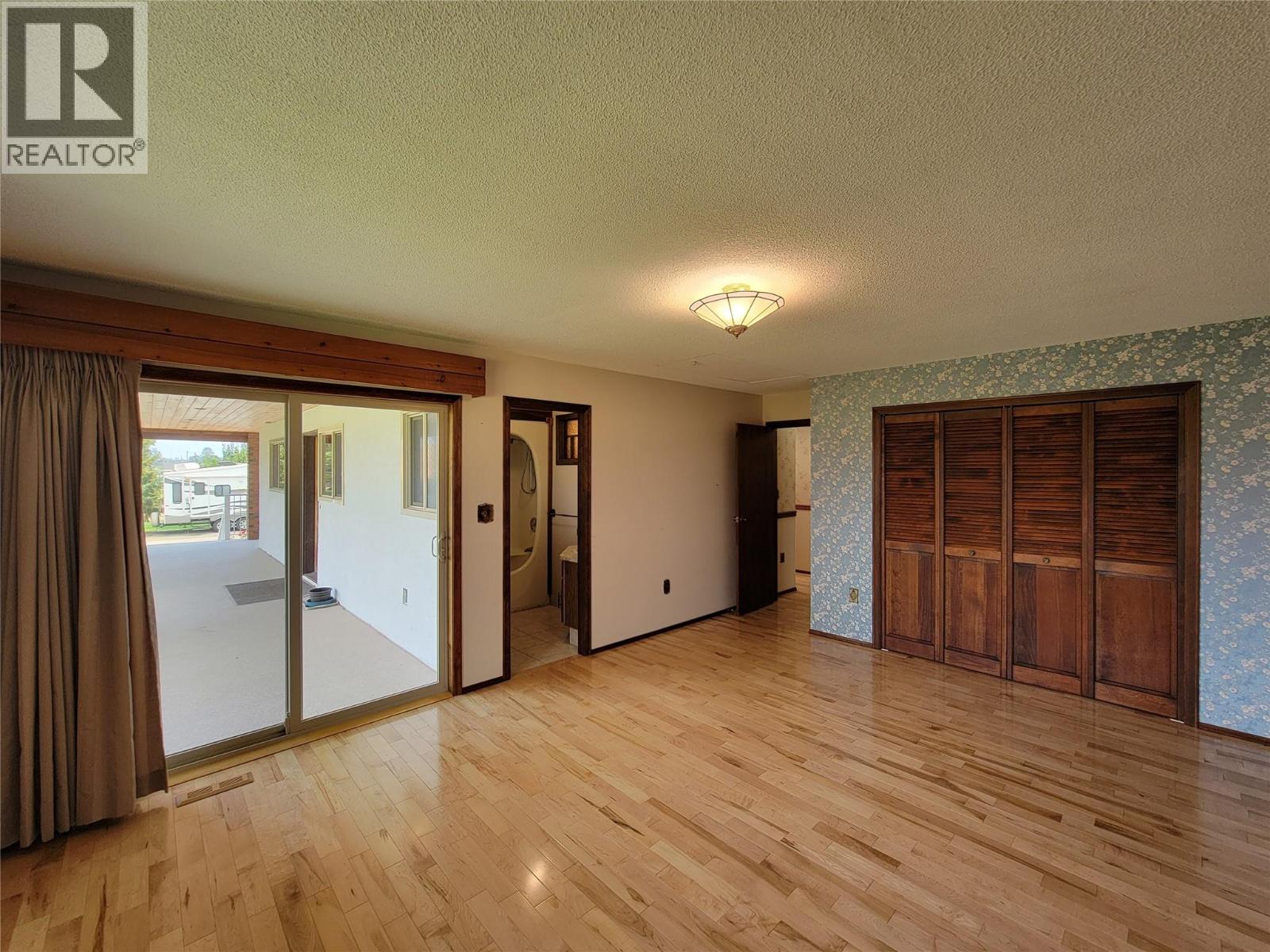 230 12th Avenue, Keremeos, British Columbia  V0X 1N3 - Photo 34 - 10399192