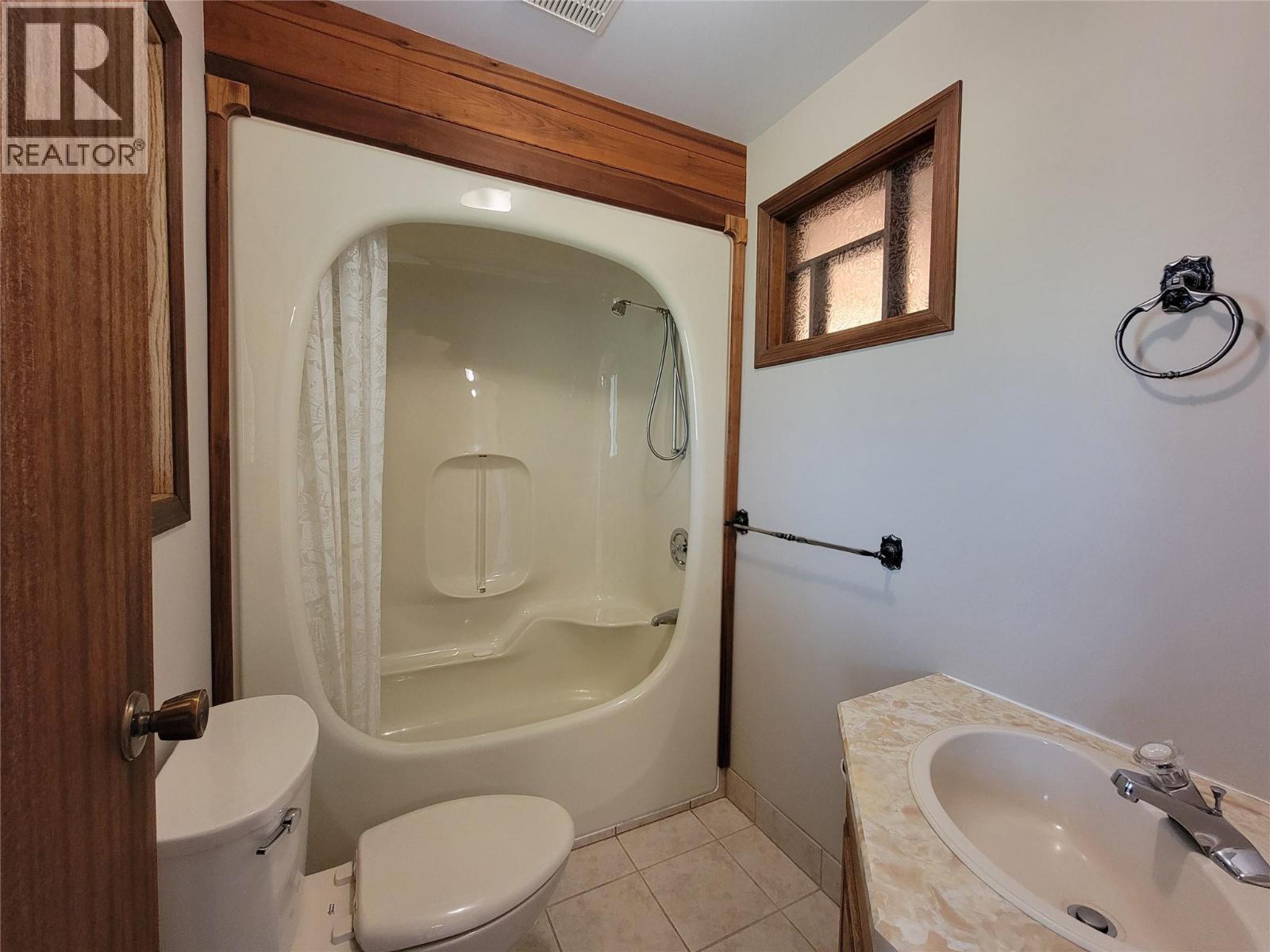 230 12th Avenue, Keremeos, British Columbia  V0X 1N3 - Photo 35 - 10399192