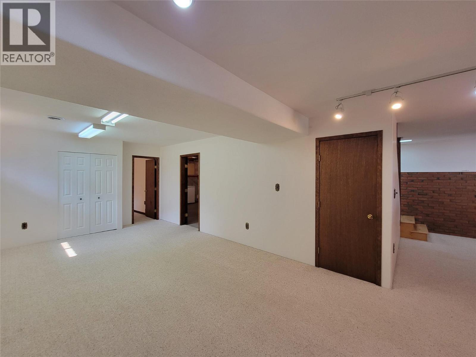 230 12th Avenue, Keremeos, British Columbia  V0X 1N3 - Photo 46 - 10399192