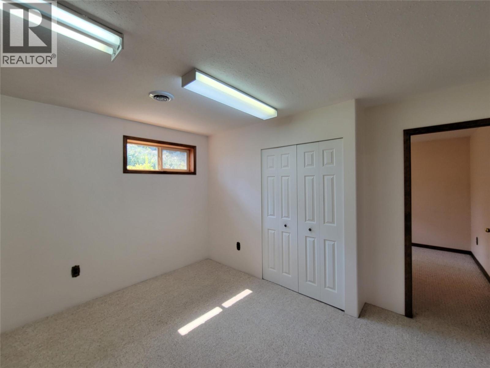 230 12th Avenue, Keremeos, British Columbia  V0X 1N3 - Photo 47 - 10399192