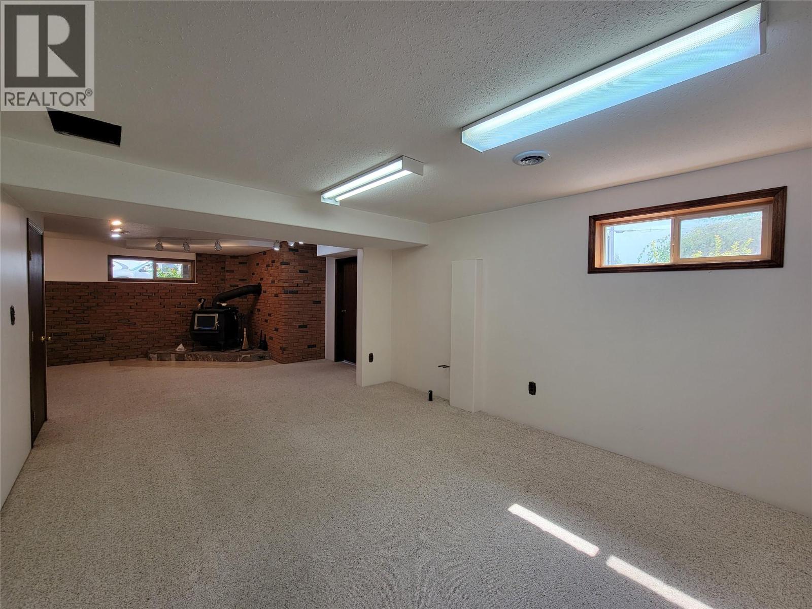 230 12th Avenue, Keremeos, British Columbia  V0X 1N3 - Photo 49 - 10399192