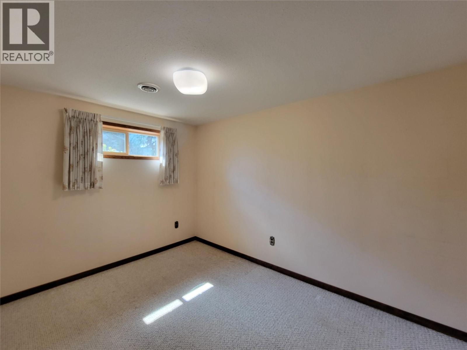 230 12th Avenue, Keremeos, British Columbia  V0X 1N3 - Photo 50 - 10399192