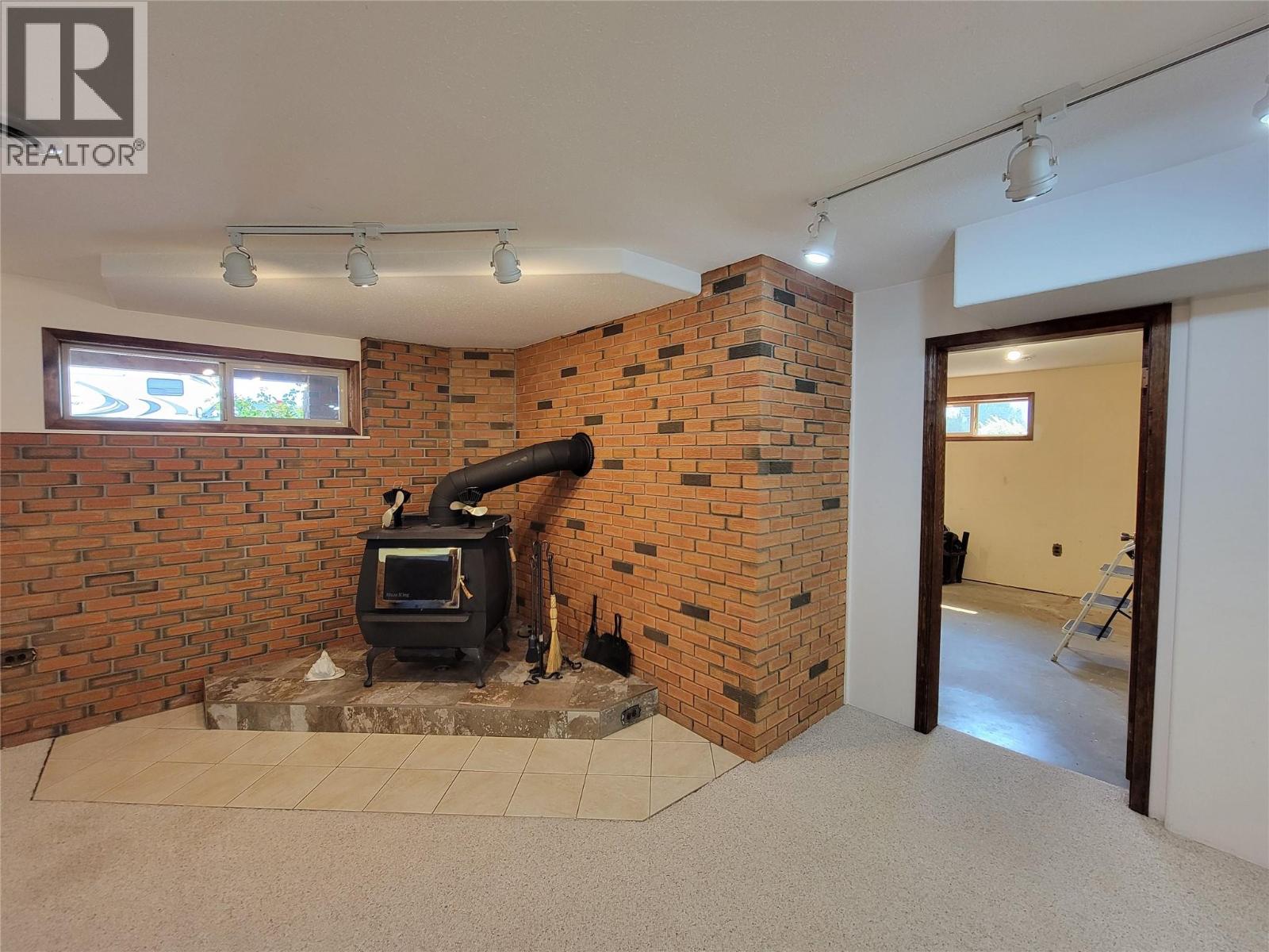 230 12th Avenue, Keremeos, British Columbia  V0X 1N3 - Photo 56 - 10399192