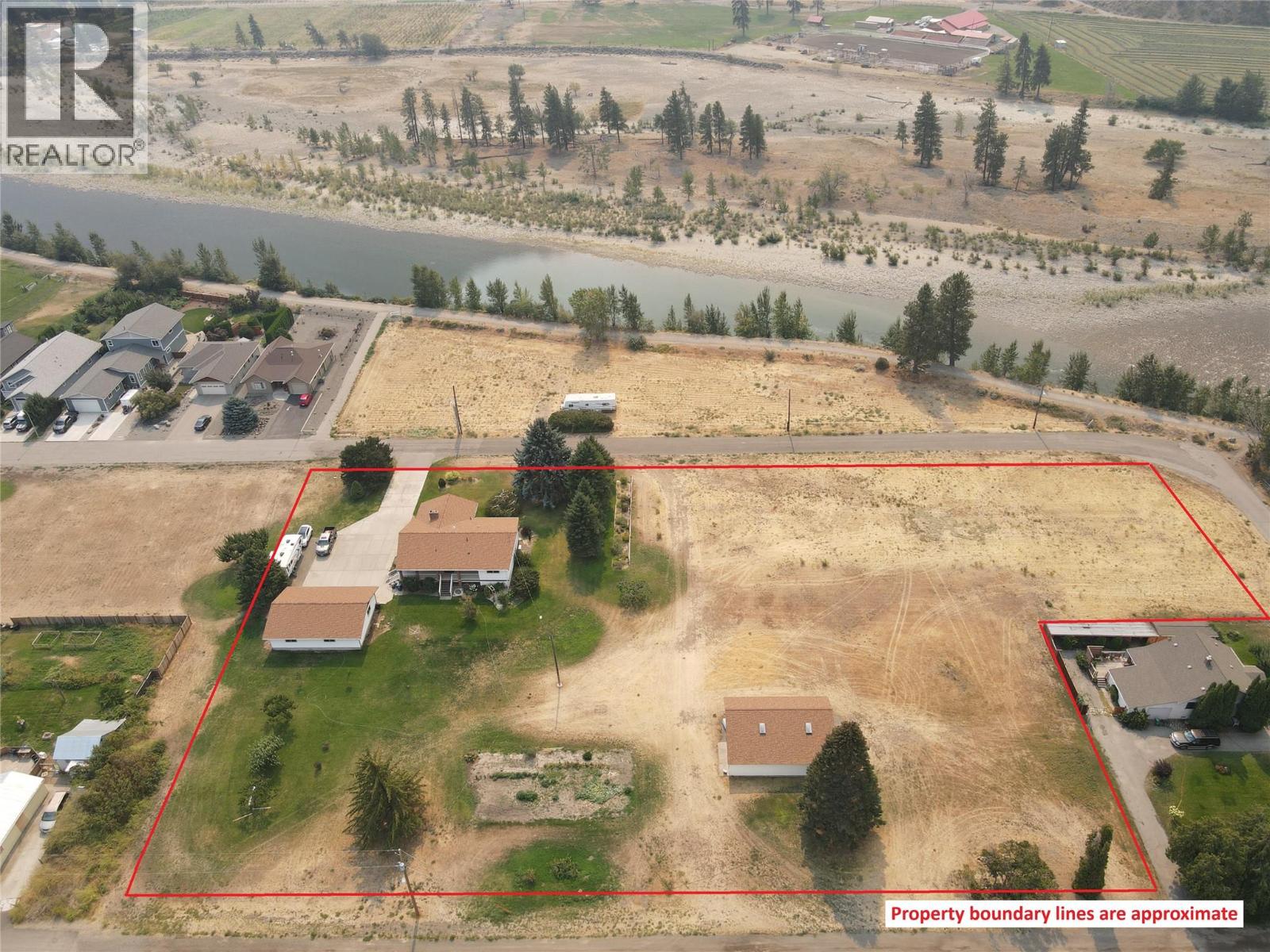 230 12th Avenue, Keremeos, British Columbia  V0X 1N3 - Photo 8 - 10399192