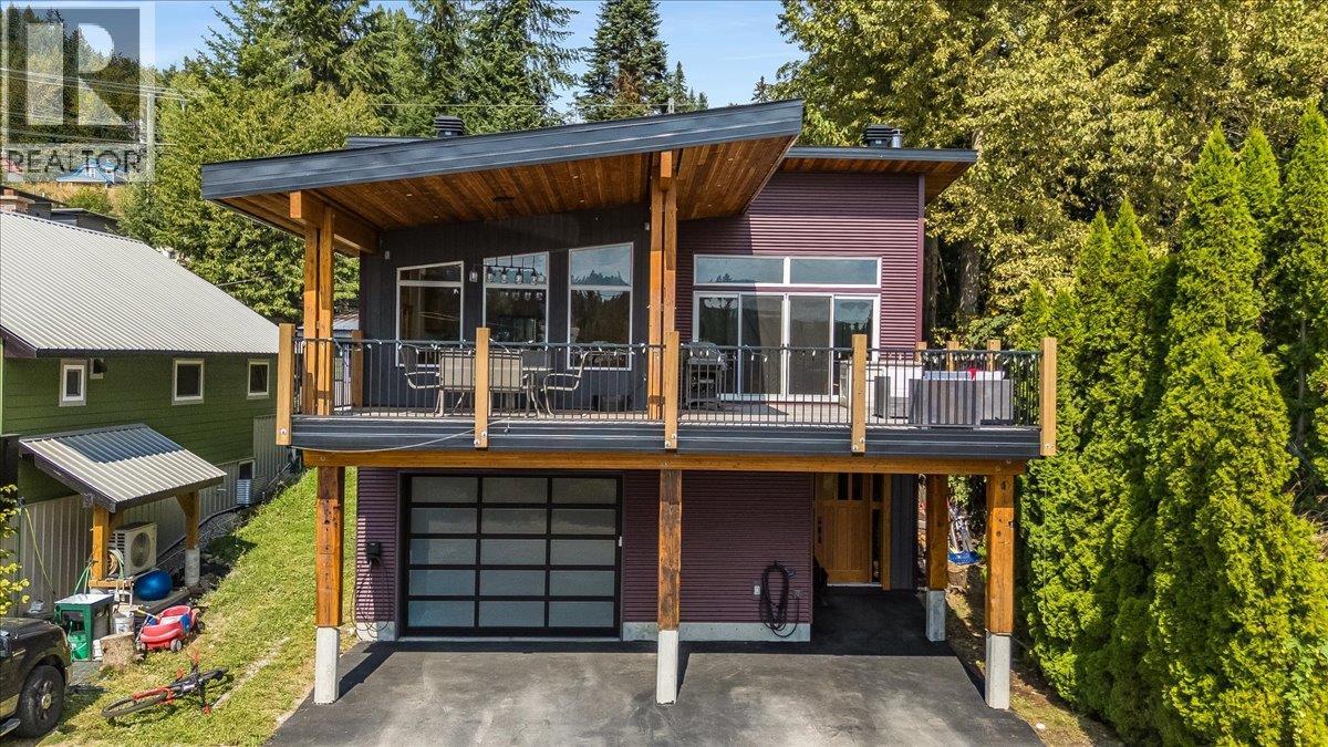 1715a Leroi Avenue, Rossland, British Columbia  V0G 1Y0 - Photo 1 - 10398986