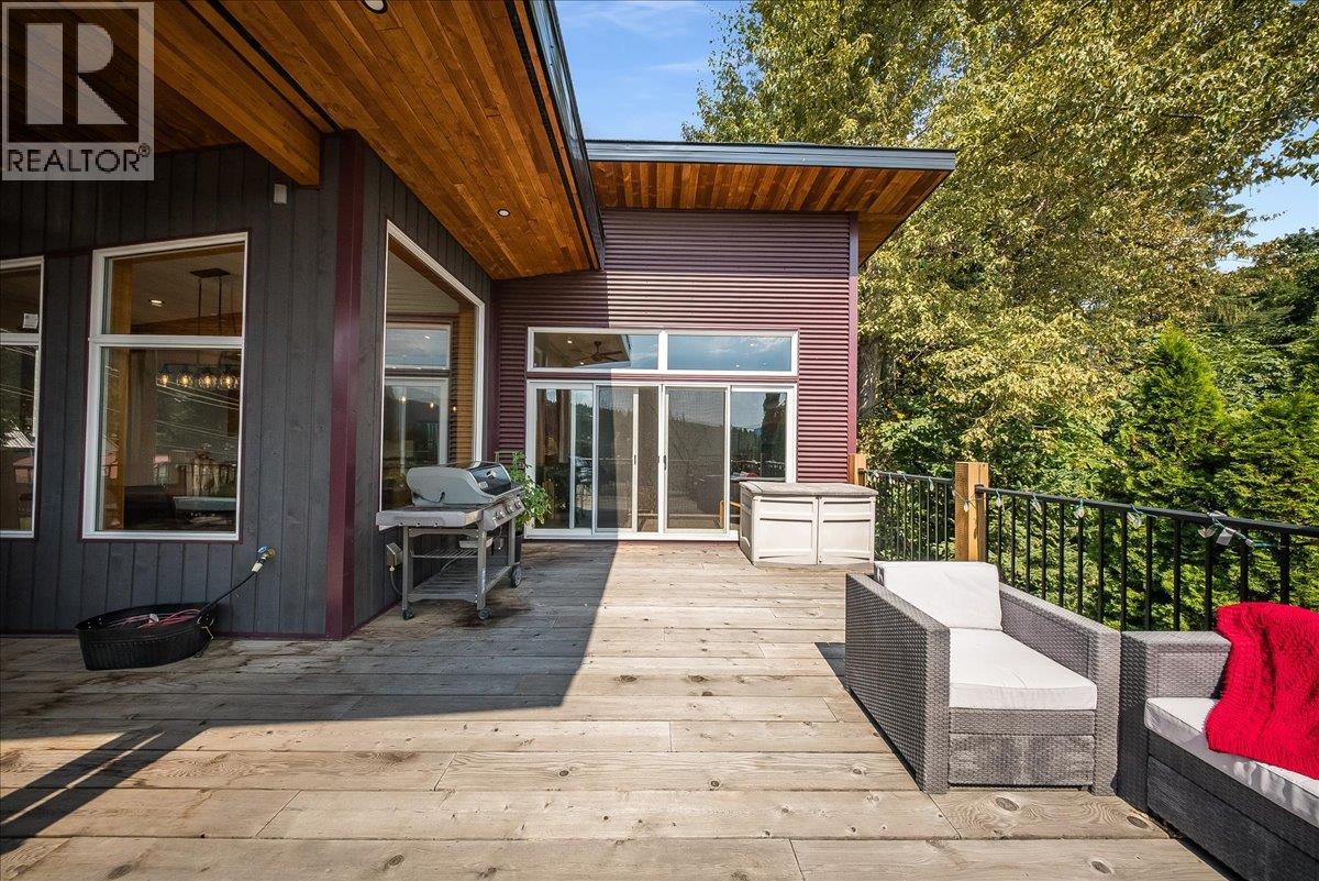 1715a Leroi Avenue, Rossland, British Columbia  V0G 1Y0 - Photo 18 - 10398986