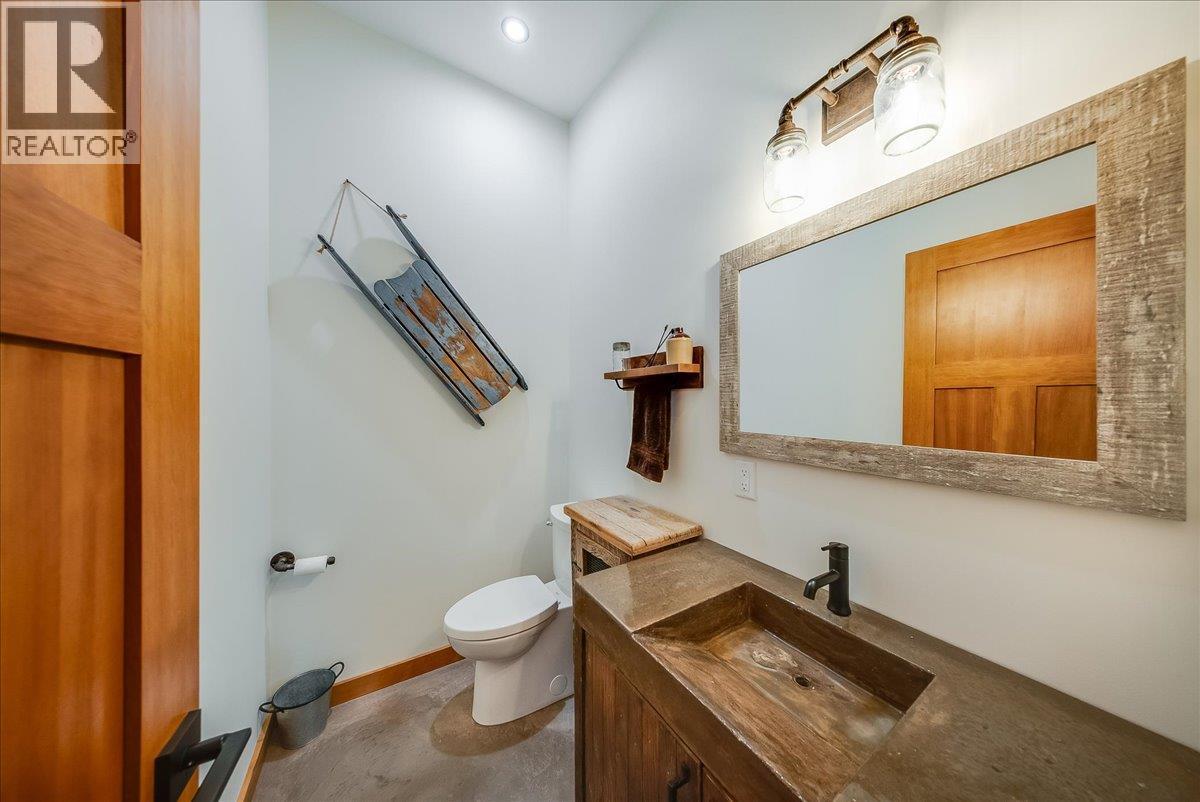 1715a Leroi Avenue, Rossland, British Columbia  V0G 1Y0 - Photo 24 - 10398986