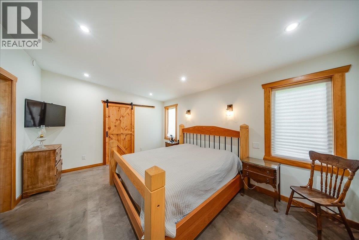 1715a Leroi Avenue, Rossland, British Columbia  V0G 1Y0 - Photo 25 - 10398986