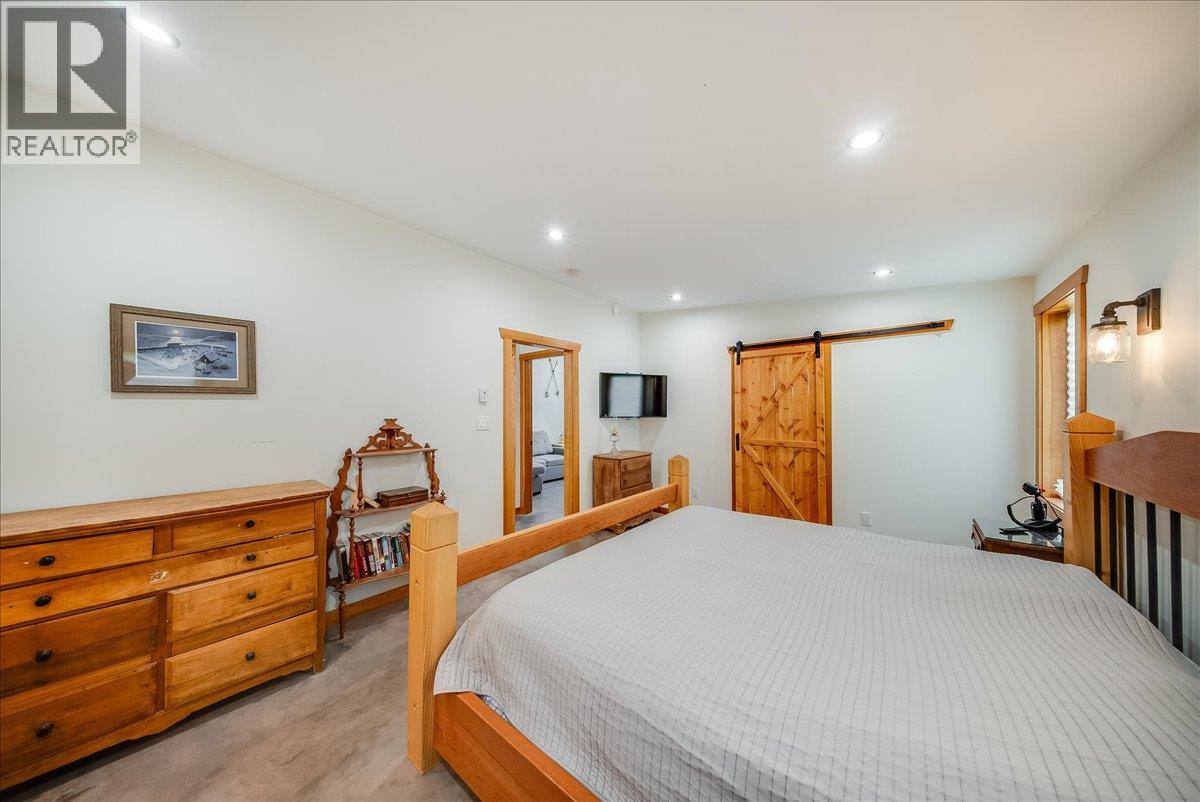 1715a Leroi Avenue, Rossland, British Columbia  V0G 1Y0 - Photo 27 - 10398986