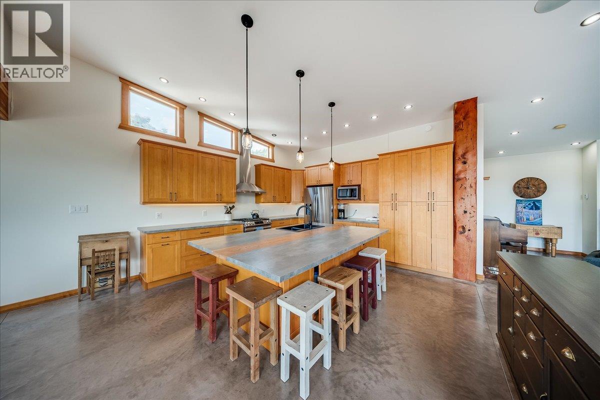 1715a Leroi Avenue, Rossland, British Columbia  V0G 1Y0 - Photo 5 - 10398986