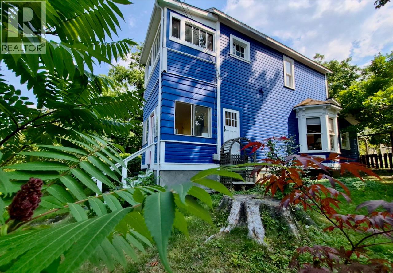 204 Chatham Street, Nelson, British Columbia  V1L 3Y9 - Photo 11 - 10398930