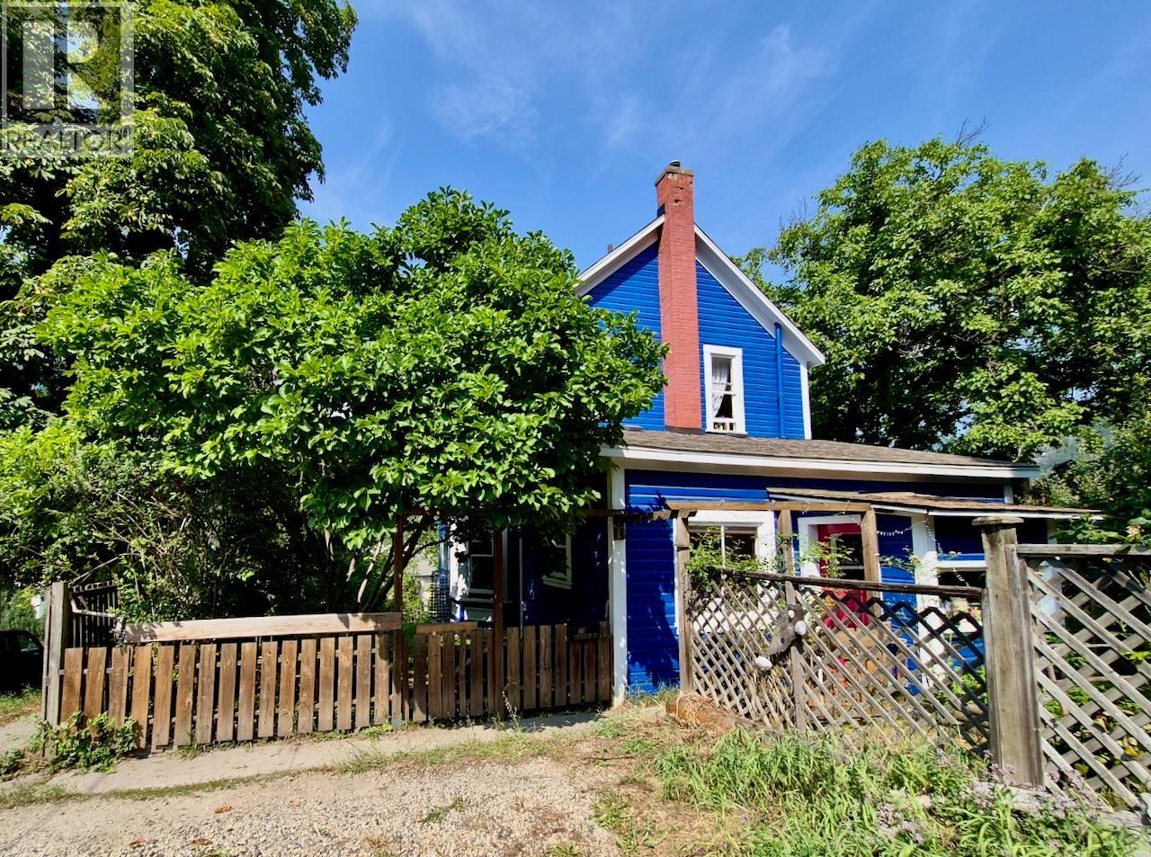 204 Chatham Street, Nelson, British Columbia  V1L 3Y9 - Photo 17 - 10398930