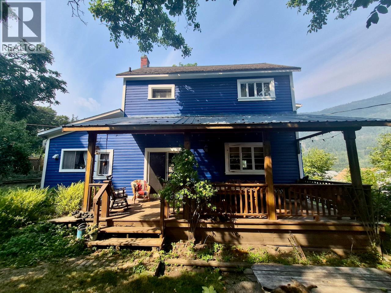 204 Chatham Street, Nelson, British Columbia  V1L 3Y9 - Photo 2 - 10398930