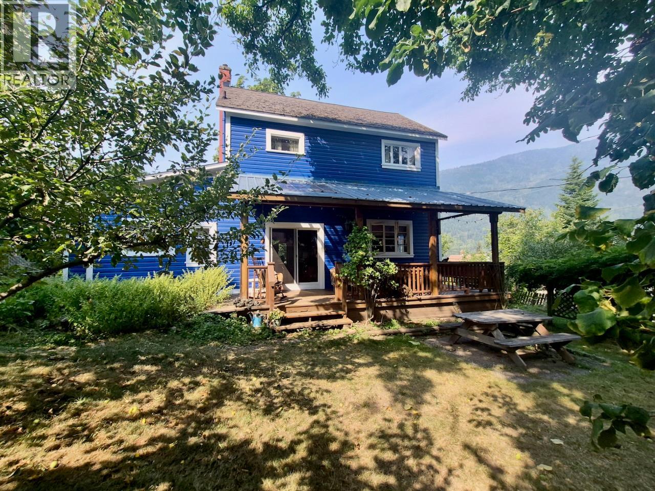 204 Chatham Street, Nelson, British Columbia  V1L 3Y9 - Photo 3 - 10398930