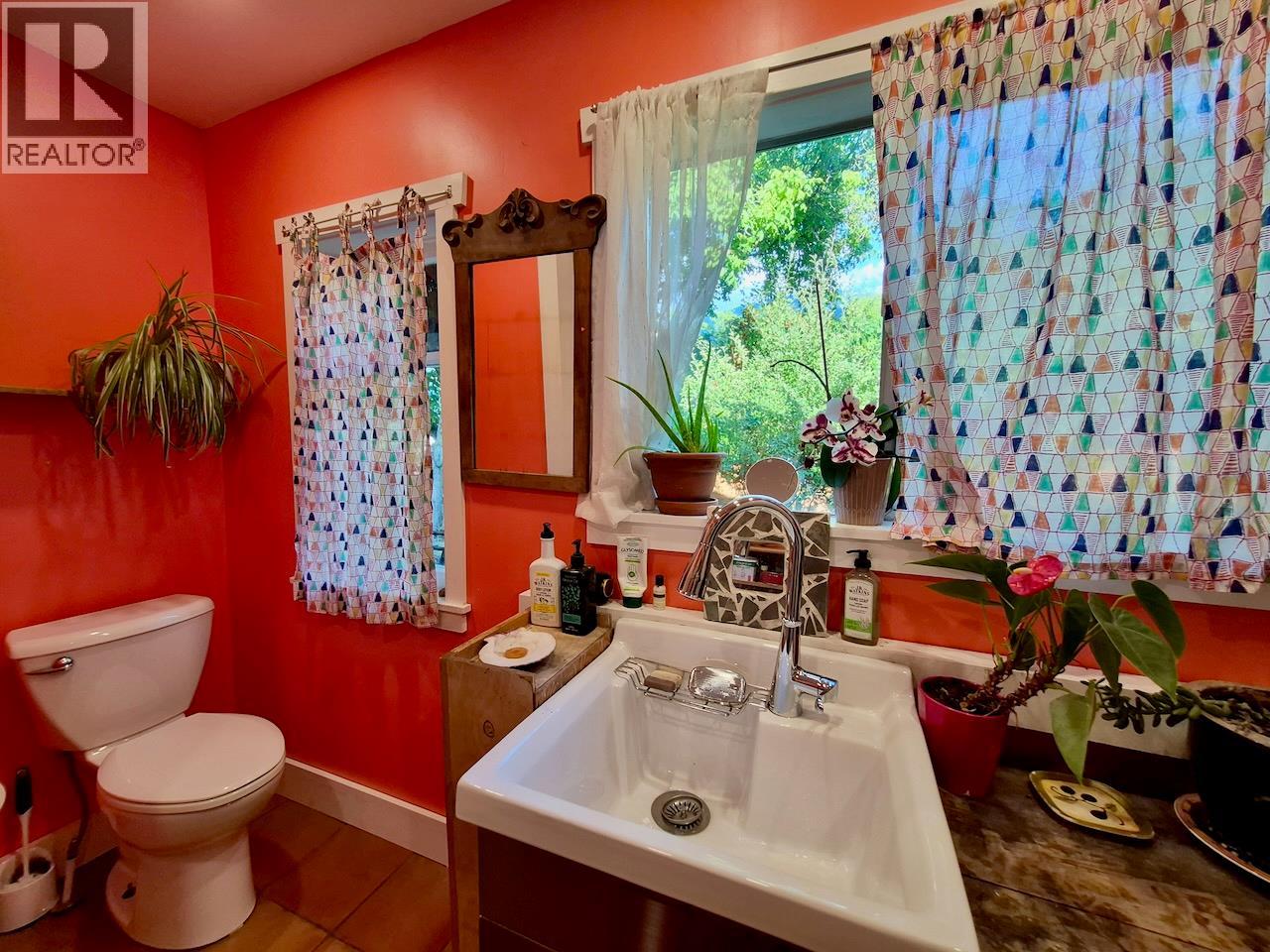 204 Chatham Street, Nelson, British Columbia  V1L 3Y9 - Photo 33 - 10398930
