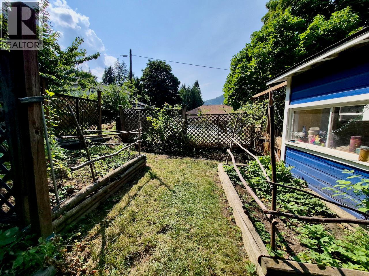 204 Chatham Street, Nelson, British Columbia  V1L 3Y9 - Photo 89 - 10398930