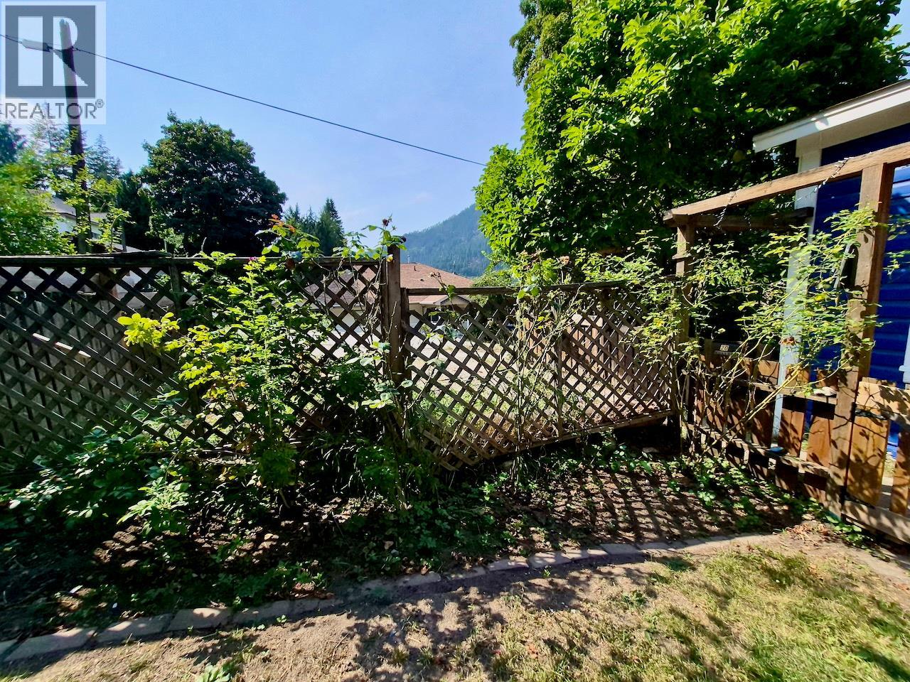 204 Chatham Street, Nelson, British Columbia  V1L 3Y9 - Photo 91 - 10398930